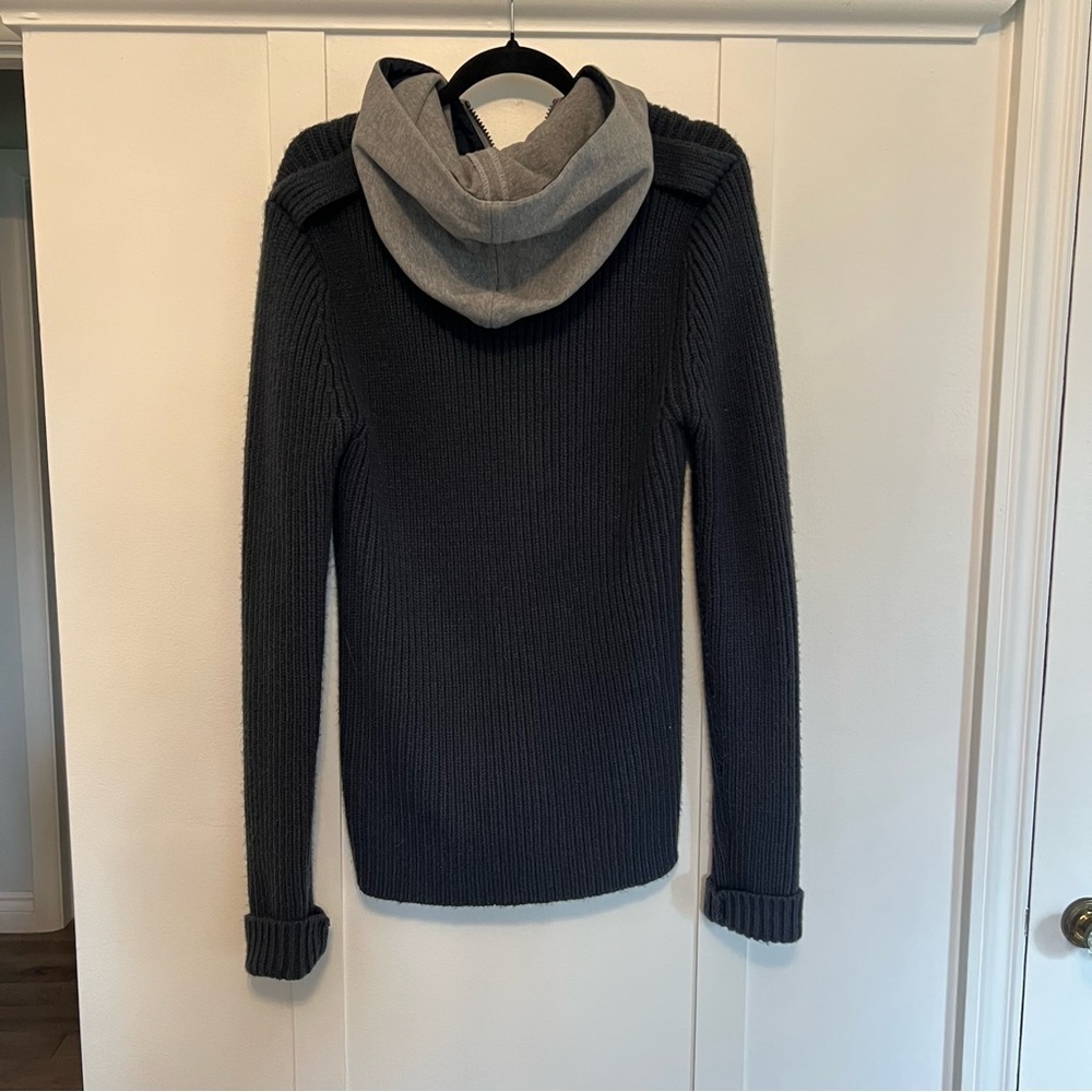 Men's Brody Size Medium Blue and Grey Sweater - Layered Look - Picture 4 of 6